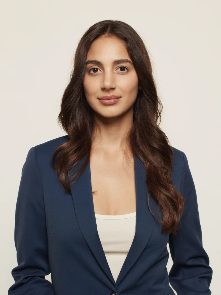 Illustrative portrait of Lina H., representing marketing talent in Jordan